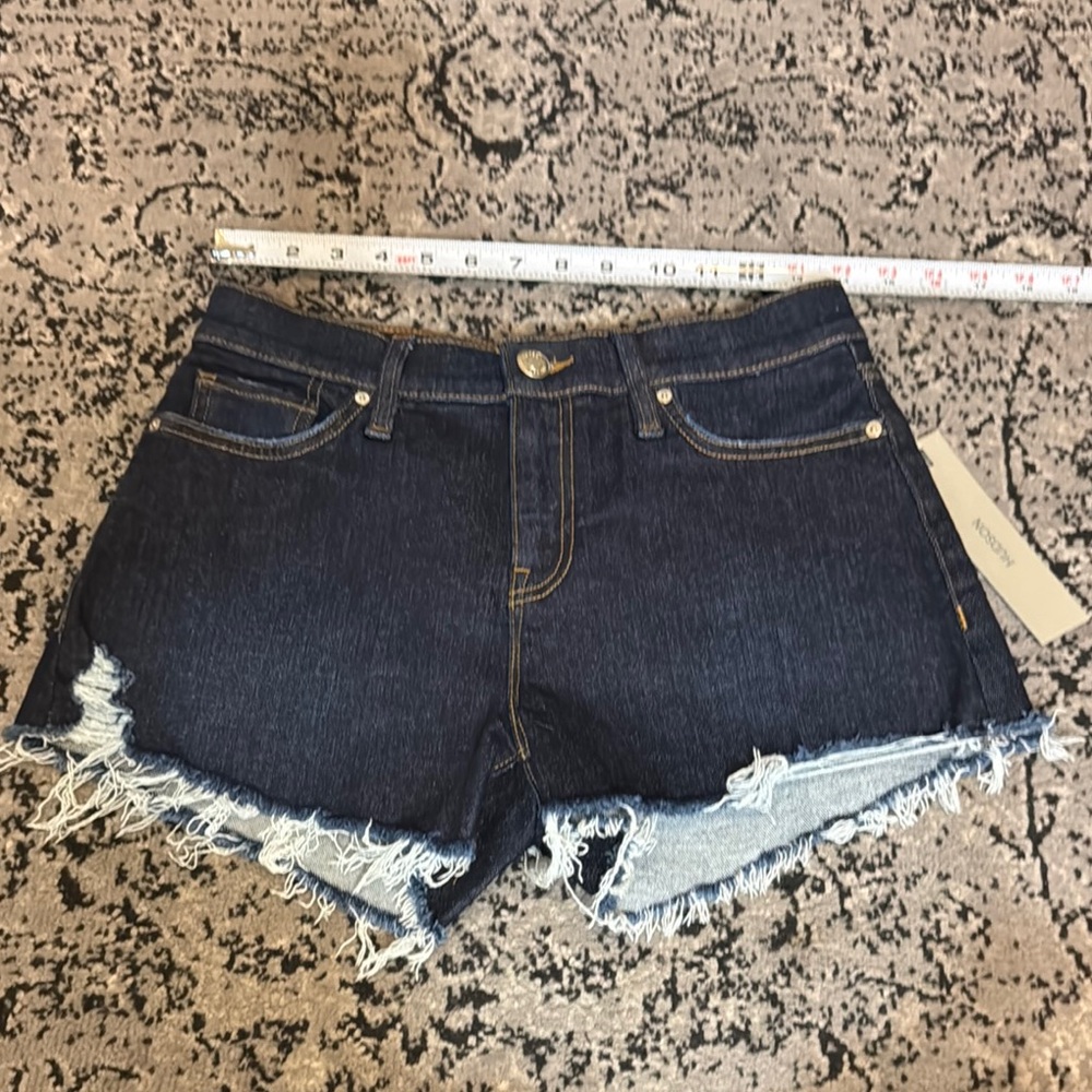 Hudson dark wash cutoff Shorts - Picture 5 of 7